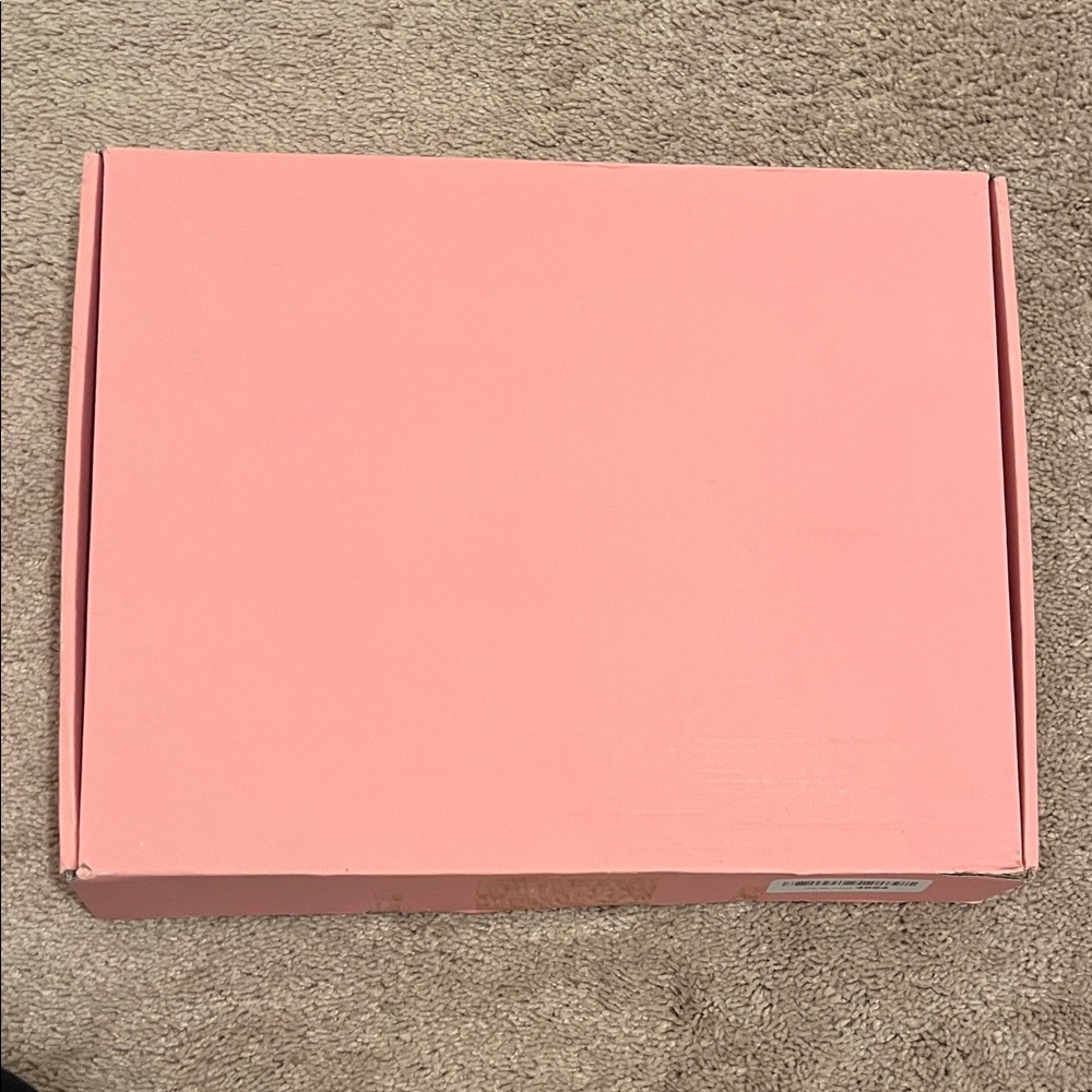 Pink Pet Kit with Glove and Toys in Beautiful Pink Box - Picture 5 of 11